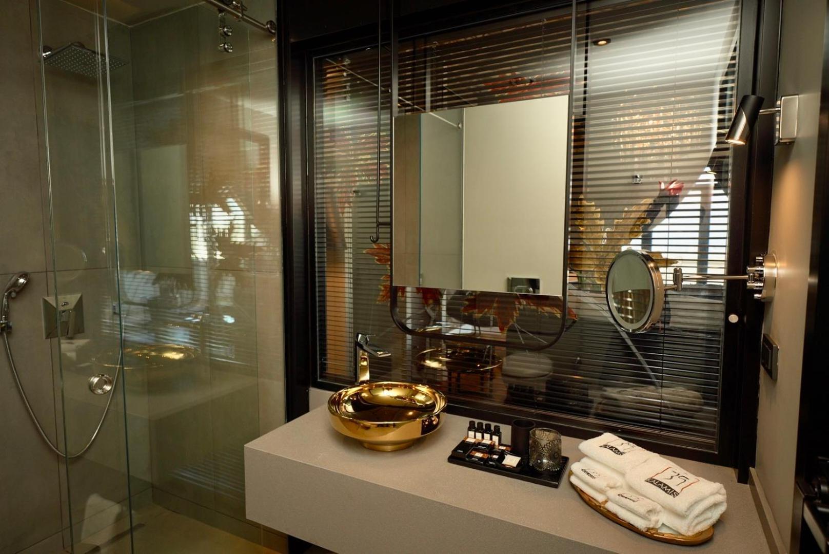 39 Kalamış Marina Hotel&Restaurant Istanbul Bagian luar foto